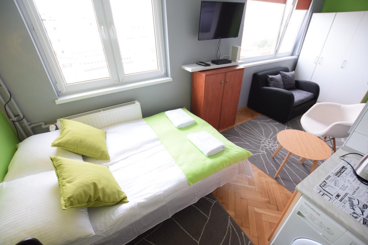 Elegant Apartment Chmielna Promenade Varsó Kültér fotó